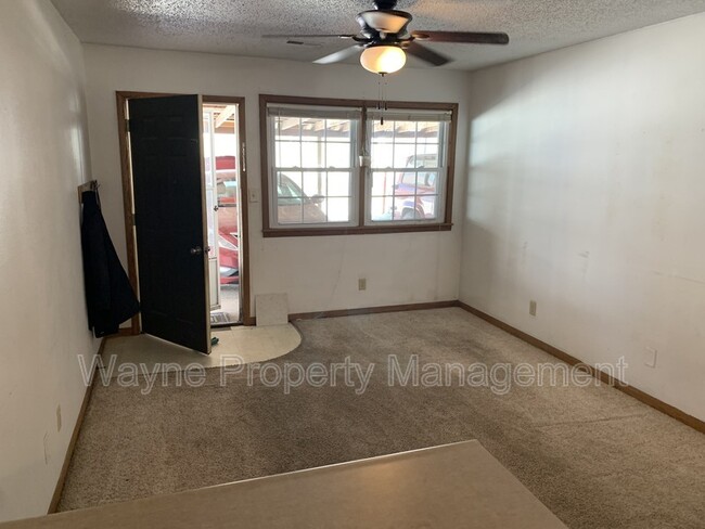 Building Photo - 1219 2nd St