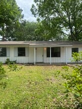 Building Photo - 1421 George Dr