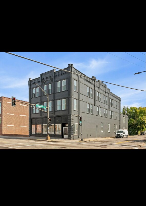 Primary Photo - 842 Rice St