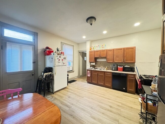 Building Photo - 308 Klotter Ave