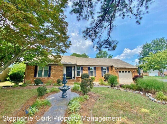 Foto del edificio - 4 br, 2 bath House - 909 Summerwind Road