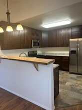 Building Photo - 10367 Kings View Rd