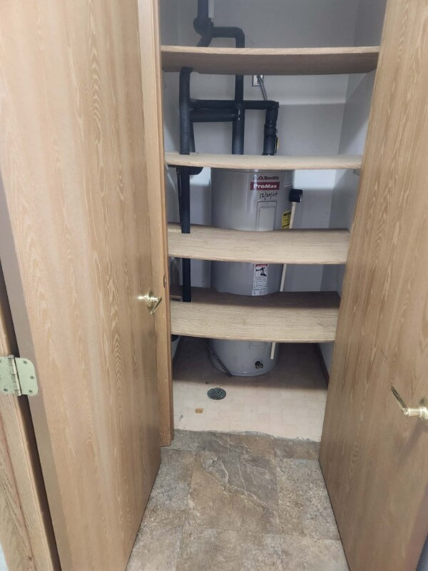 Foto del edificio - 600 Ravenswood Ct