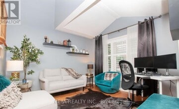 Building Photo - 2109 Dunmore Ave