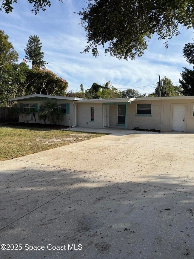 Foto del edificio - 895 Delano Rd