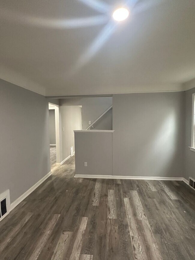 Foto del edificio - 4bd Single Garfield Section 8