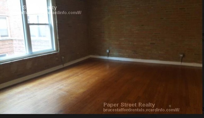 Building Photo - 2527 E 76th St