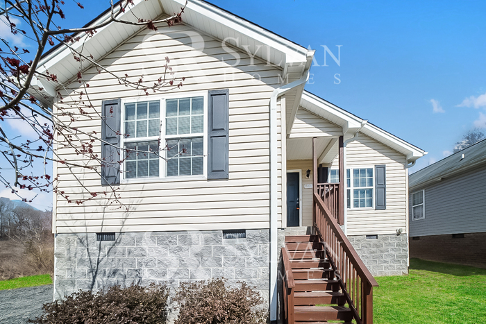 Primary Photo - Enjoy living the good life in this 3BR 2BA...