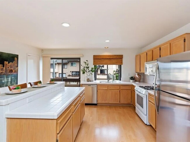 Building Photo - 2527 Woodlands Way
