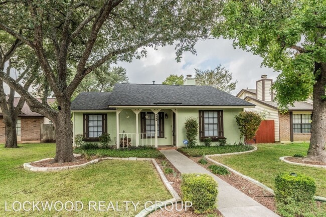 Building Photo - 3 br, 1 bath House - 2255 REGENCY POINT