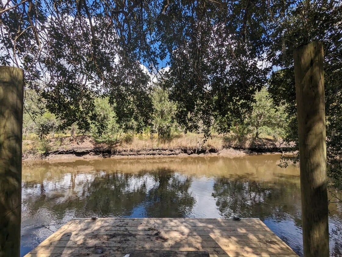 Private Tidal Creek Home on Nearly an Acre — Johns Island - Private Tidal Creek Home on Nearly an Acre — Johns Island