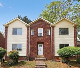 Building Photo - 1412 Park Dr