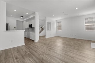 Building Photo - 8537 Thunderbird Dr