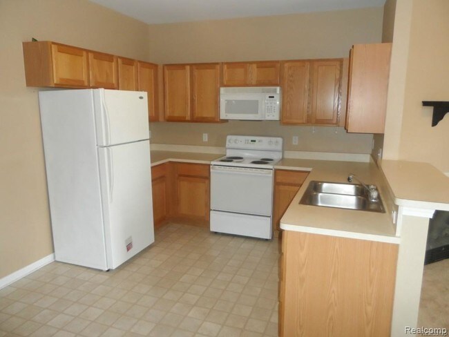 Foto del edificio - 43151 Strand Dr