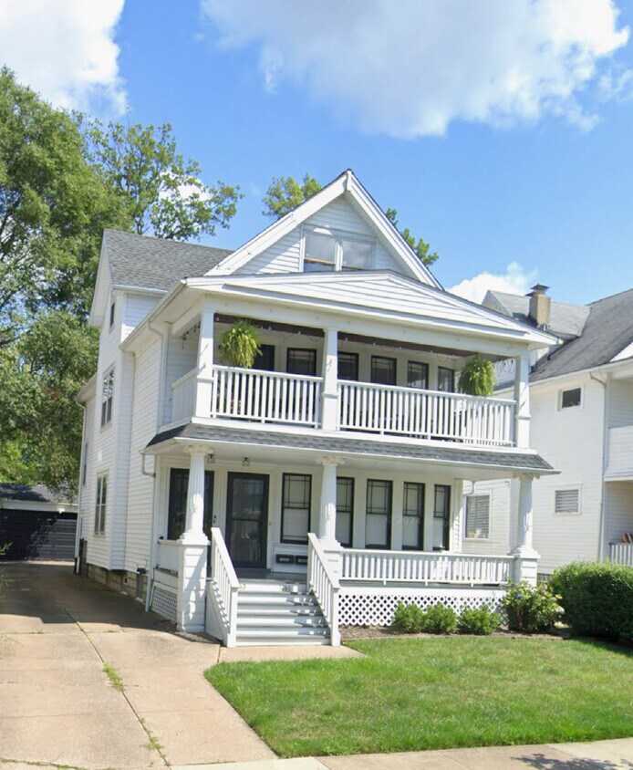 Foto principal - 1263 Jackson Ave