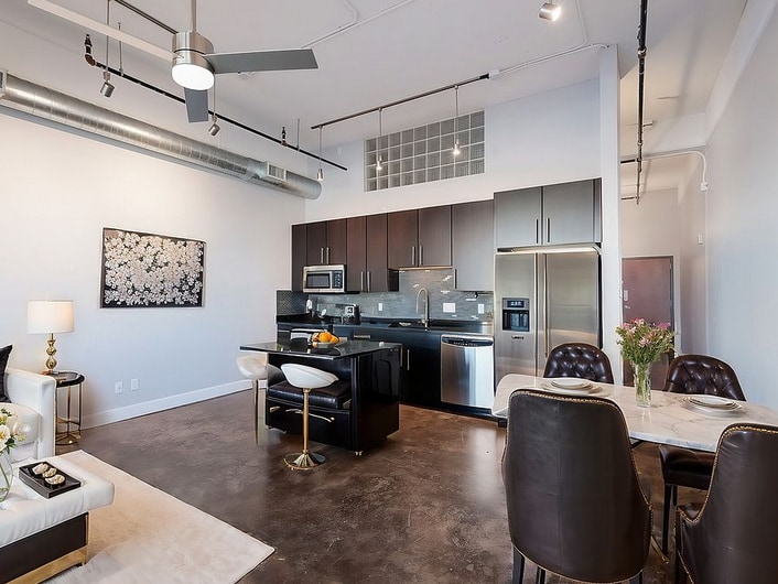 Foto principal - 831 S Flores St