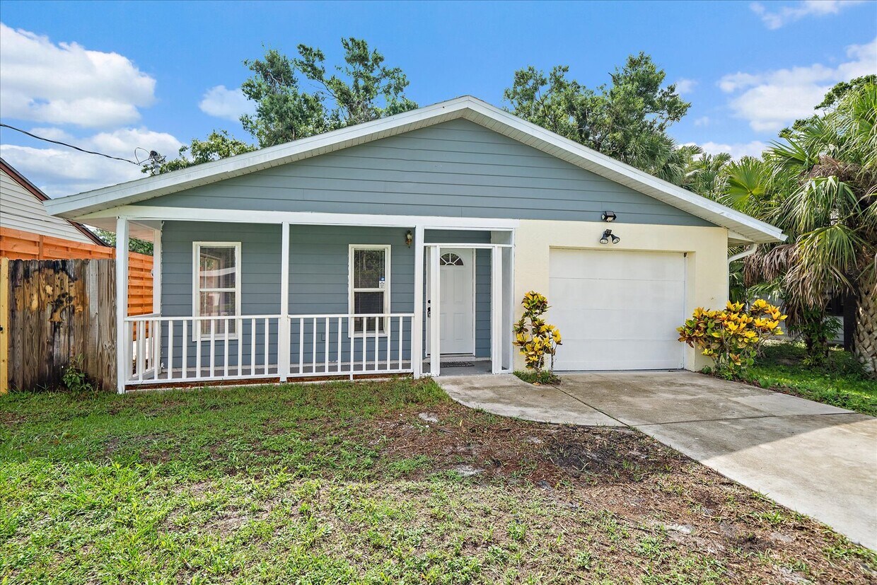 Foto principal - 2619 Robinson Ave