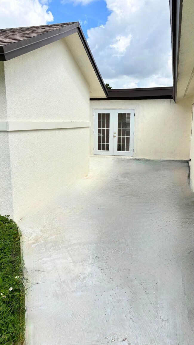 Foto del edificio - 10303 Pippin Ln