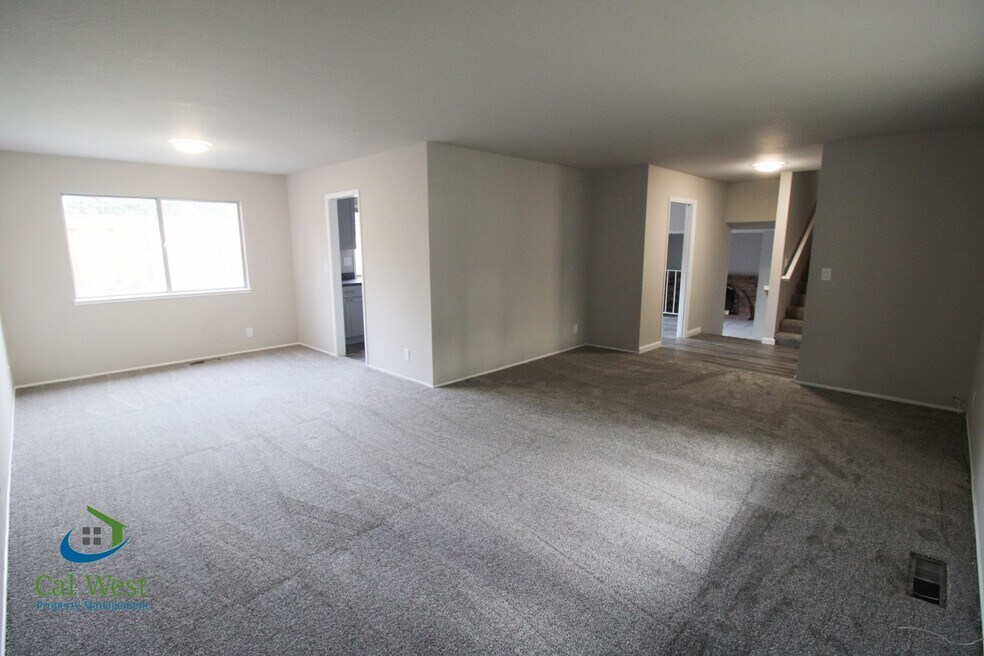 $5095 - COMING SOON! Large spacious updated 4 Bed/2.5 Bath Home With Pool in San Jose