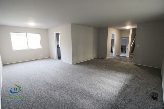 Building Photo - $4995 - Large spacious updated 4 Bed/2.5 Bath Home With Pool in San Jose