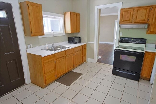 Foto del edificio - Great spot! 3br/1ba on Park Ave
