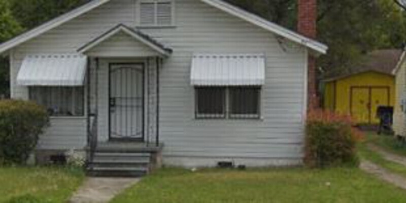 Primary Photo - 320 St Charles Ave