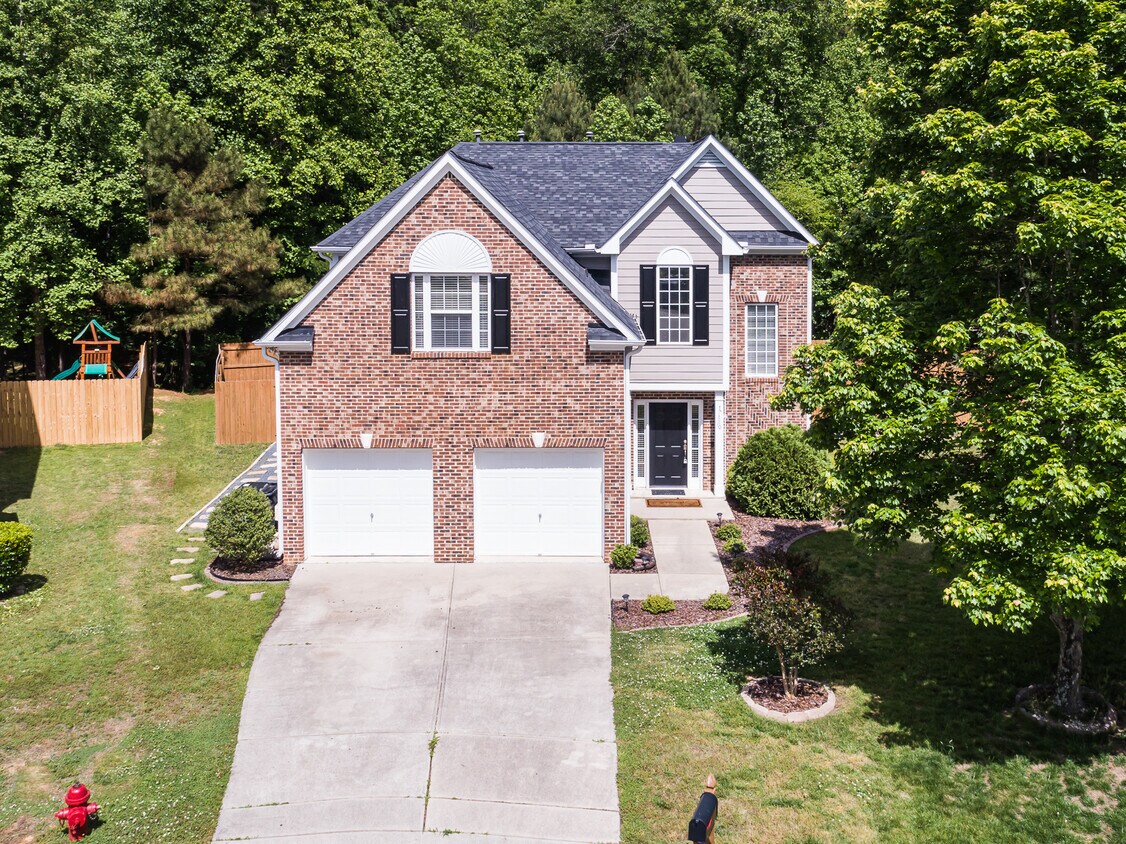 Primary Photo - 110 Bonhill Ct