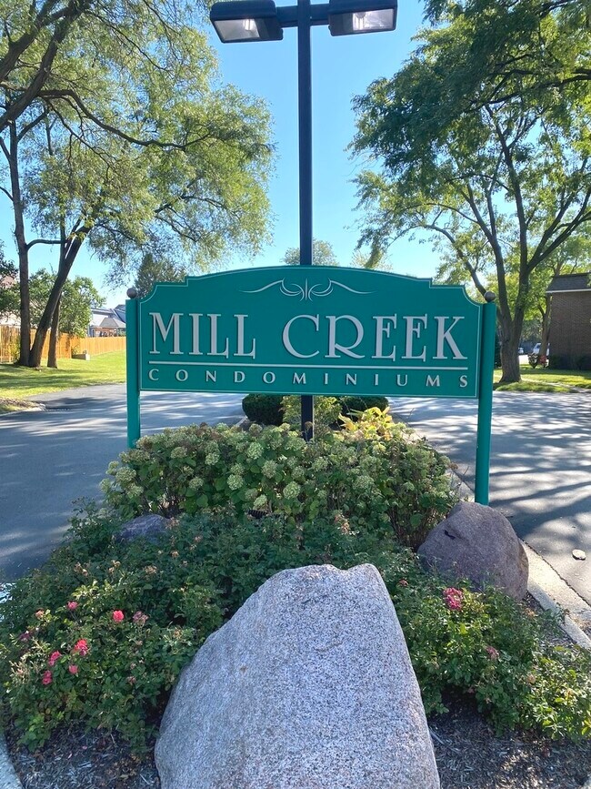 Foto del edificio - 1149 Miller Ln
