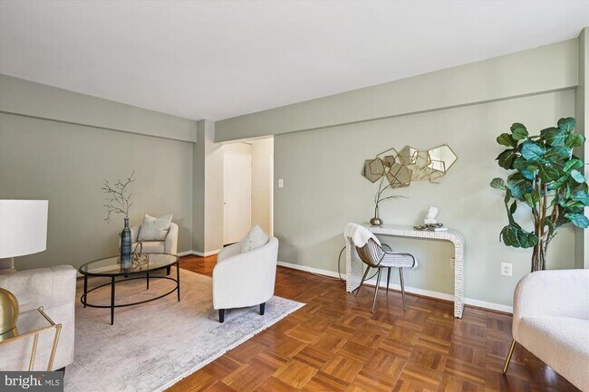 Foto del edificio - 3601 Wisconsin Ave NW