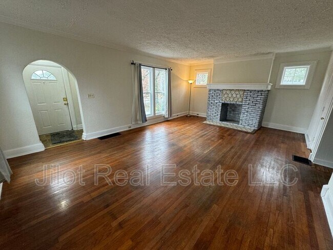 Foto del edificio - 3587 Midway Rd