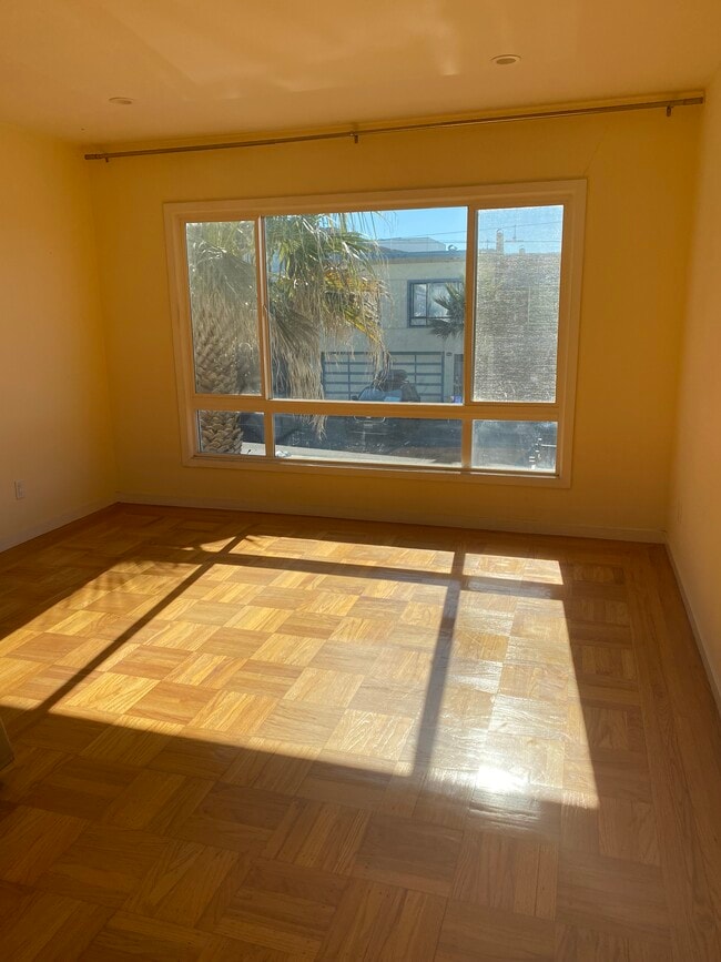 Living Room - 3620 Taraval St