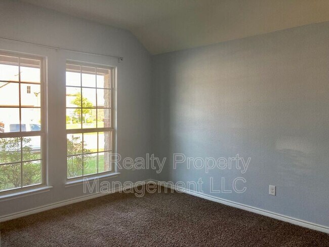Foto del edificio - 107 Arborside Dr