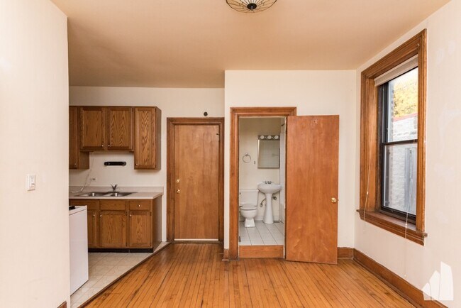 Building Photo - 2345 N Bosworth Ave