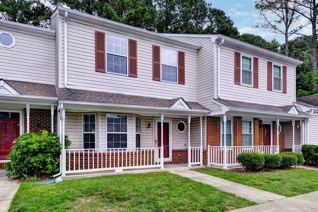 Foto del edificio - Coventry Townhome Move In Ready.
