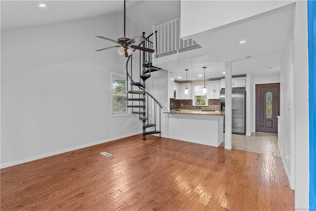 Building Photo - 24 Clarkson Rd