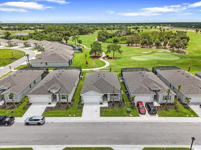 Foto del edificio - 20524 Copperhead Dr