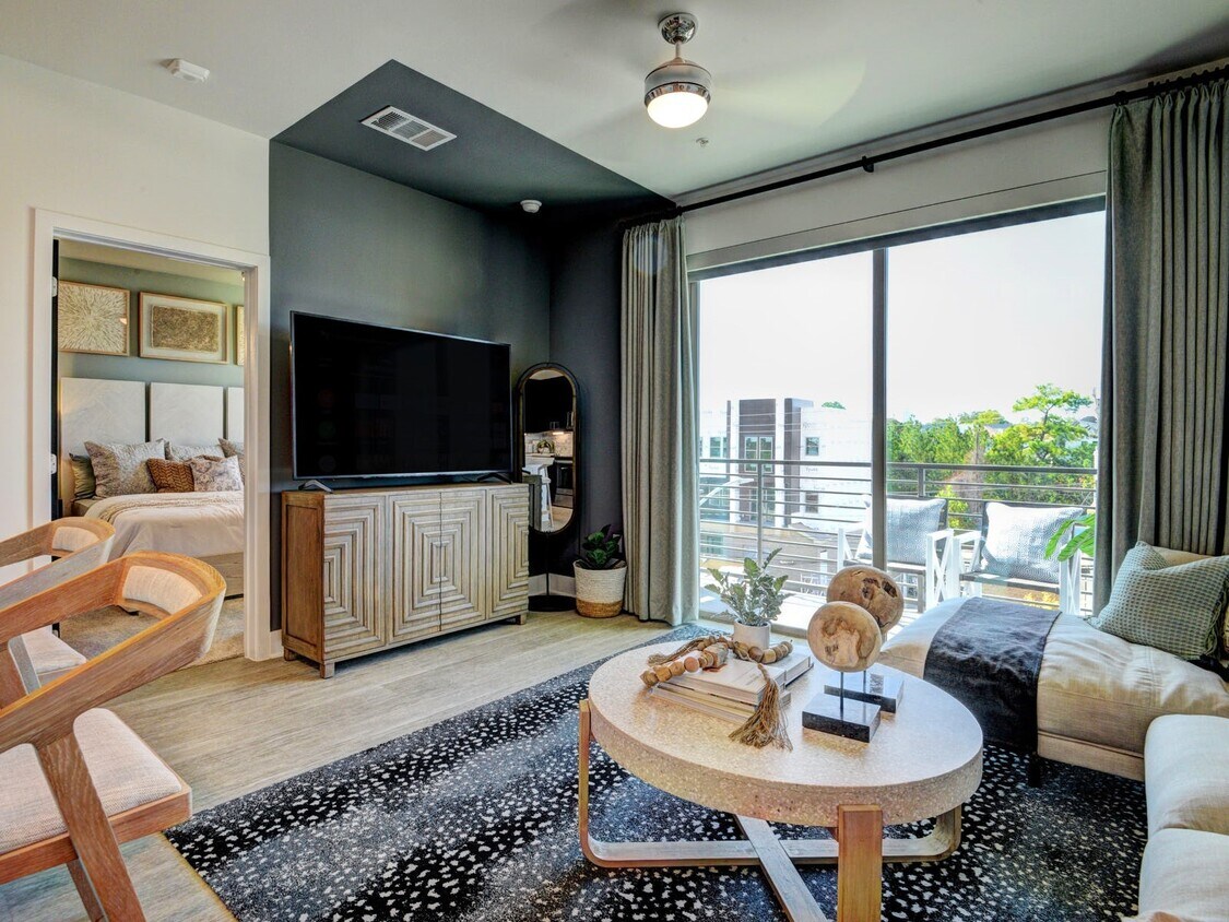 Foto principal - 6400 Washington Ave