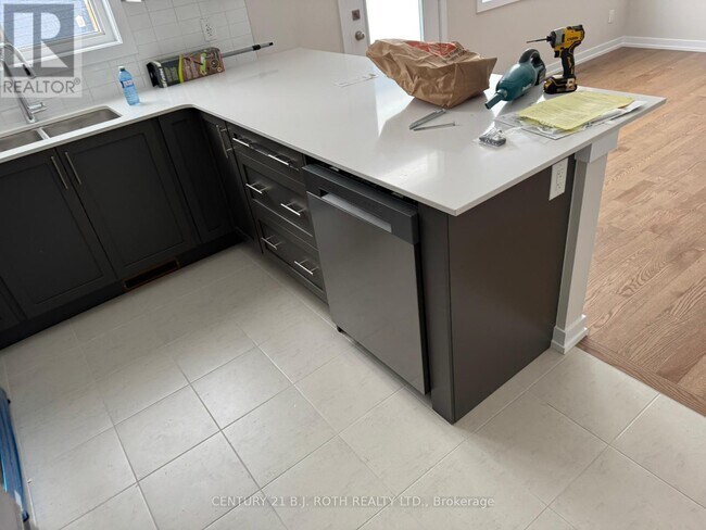 Photo du bâtiment - 944 Seagrave Ln