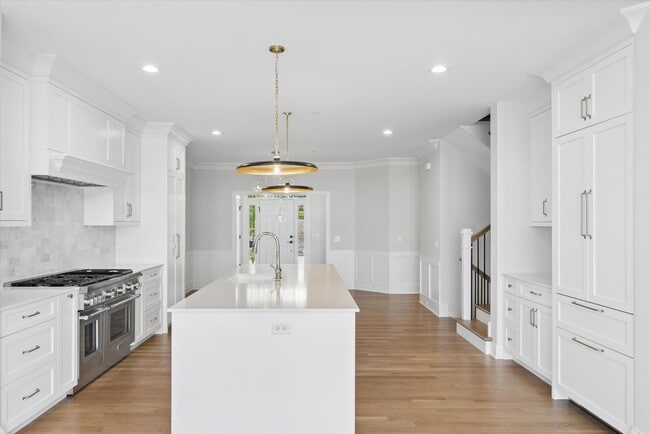 Foto del edificio - 6212 Flagg Creek Ln