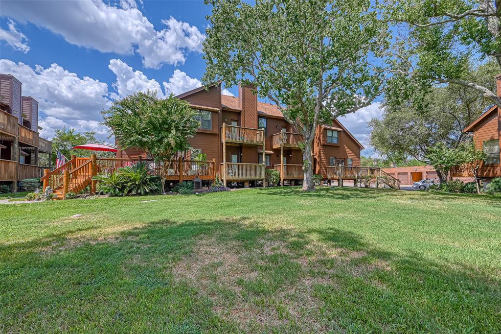 Foto principal - 807 Davis Rd