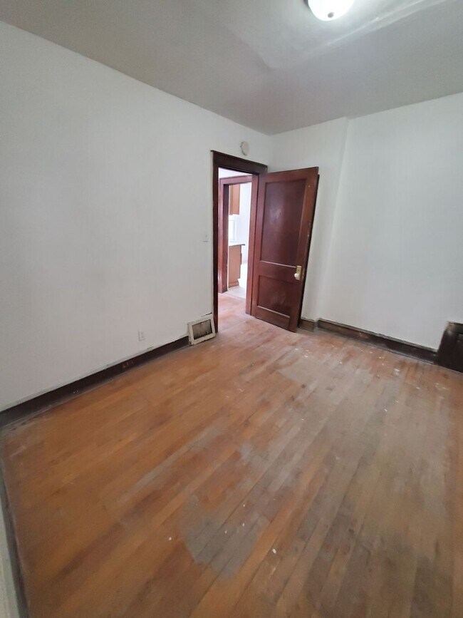 Foto del edificio - 5 Bedroom Single Family