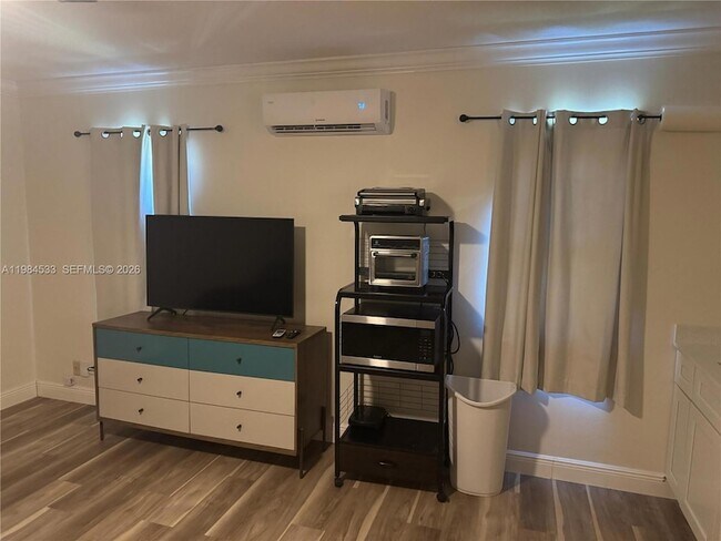 Foto del edificio - 5170 SW 18th Ct