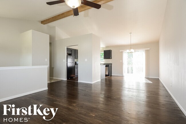 Building Photo - 664 Ballantrae Dr
