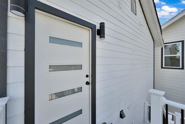 Foto del edificio - 2304 Chapman St