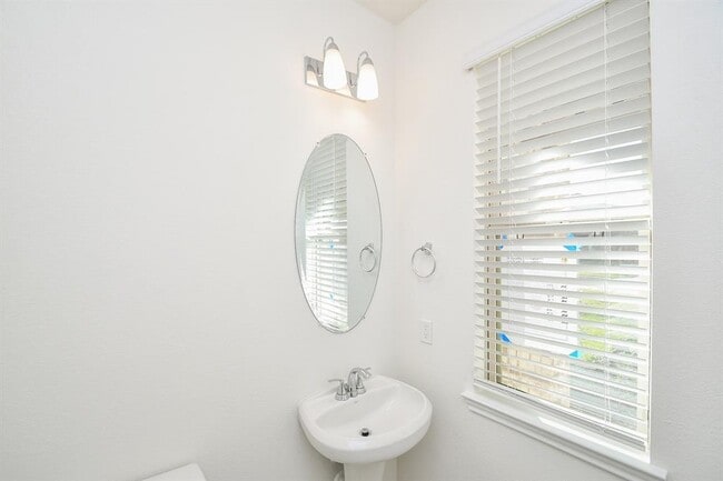 Building Photo - 8138 Leisure Pt Dr