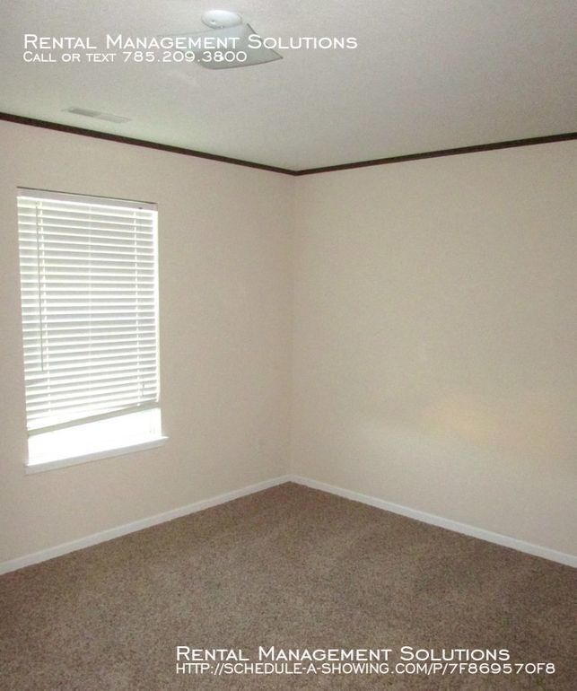 Building Photo - *COMING SOON* 2609 Sawgrass Dr -Lawrence