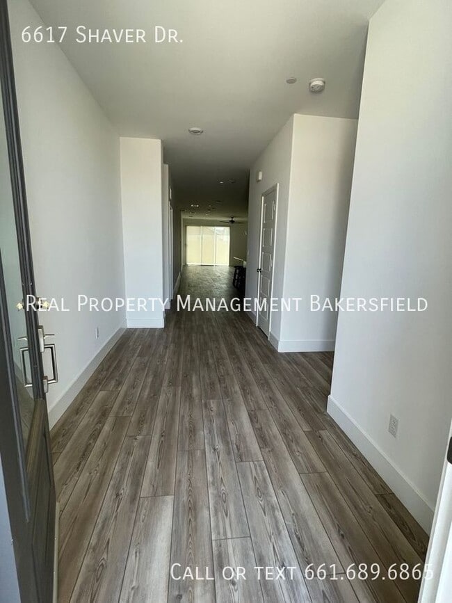 Building Photo - 6617 Shaver Dr
