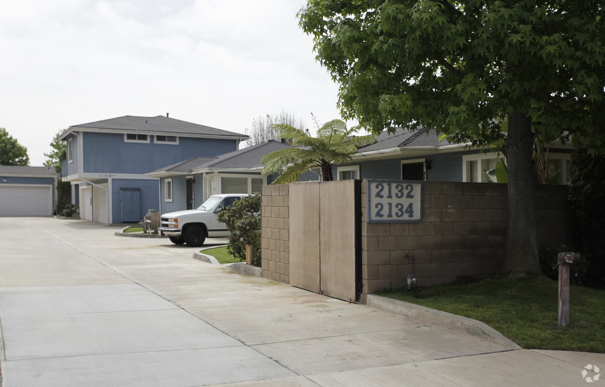 Primary Photo - 2132-2140 Orange Ave