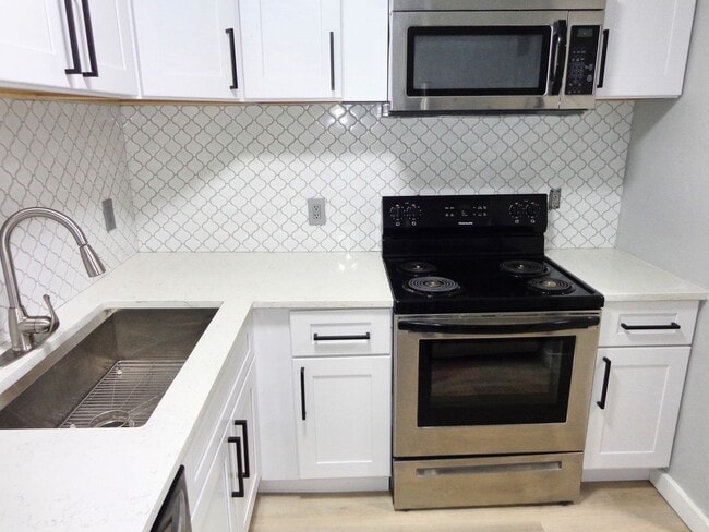 Building Photo - Ocean View