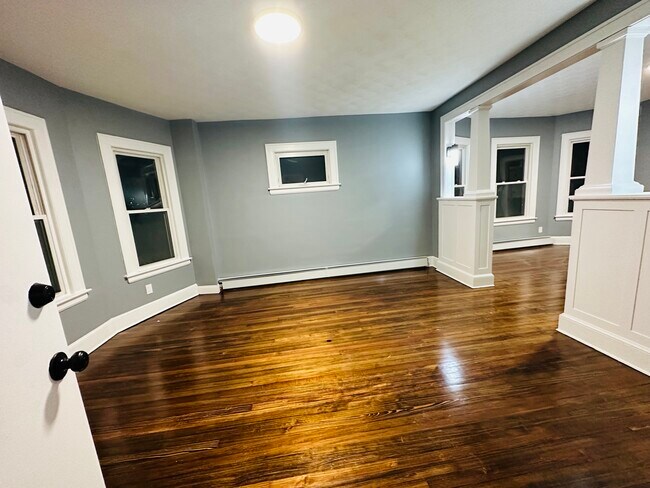 Foto del edificio - 258 Burritt St